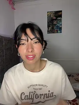 junorise23 online show from 02-17-26, 04:32