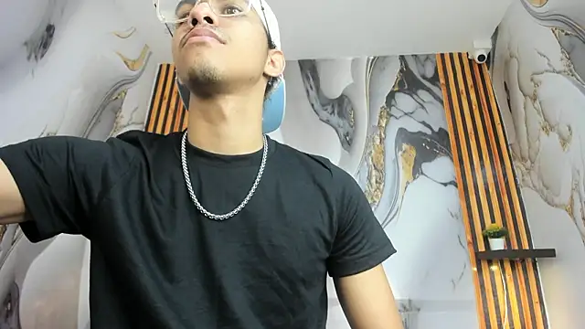 Victor LatinBoy online show from 02-01-26, 11:52