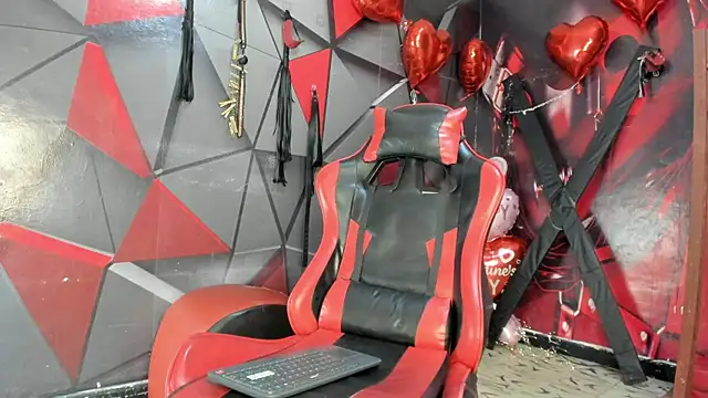 Victor LatinBoy online show from 02-15-26, 07:57