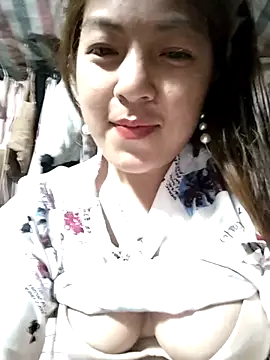 Snapshot of Lucky_cutee chatting on 05-06-26, 01:04 Lucky cutee online show from 05-06-26, 01:04