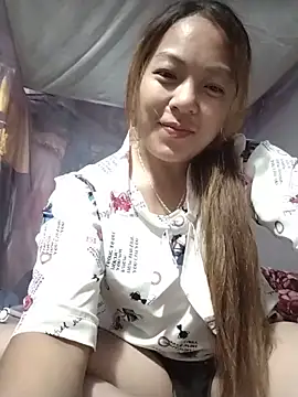 Snapshot of Lucky_cutee chatting on 06-21-26, 01:28 Lucky cutee online show from 06-21-26, 01:28