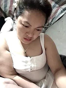 Lucky cutee online show from 02-24-26, 12:33