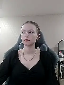 Yzi online show from 12-23-25, 09:52