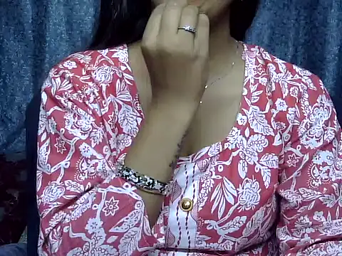 cute Dirty Diva online show from 05-05-26, 02:20