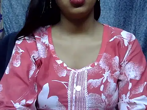 Snapshot of cute_Dirty_Diva chatting on 06-05-26, 03:18 cute Dirty Diva online show from 06-05-26, 03:18