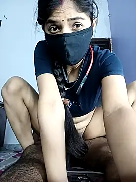 Curvy Kavya online show from 04-08-26, 07:43