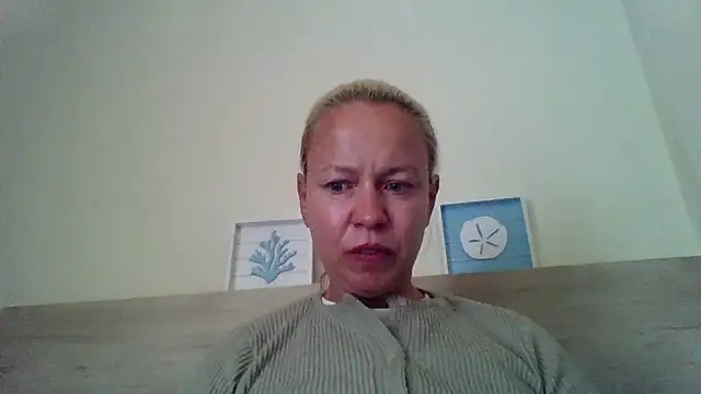 Snapshot of jennyblondeuk chatting on 04-30-26, 05:09 jennyblondeuk online show from 04-30-26, 05:09