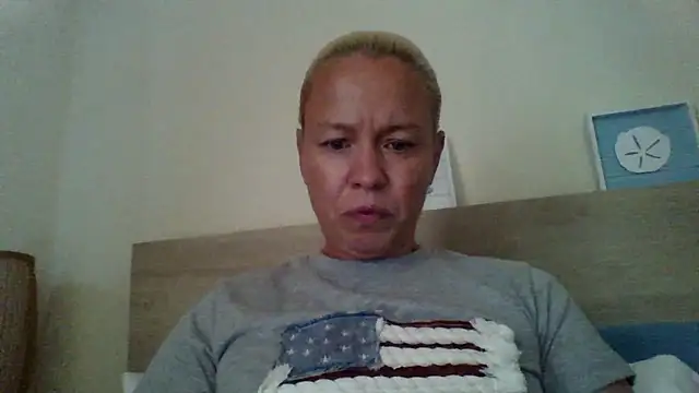 Snapshot of jennyblondeuk chatting on 04-20-26, 06:09 jennyblondeuk online show from 04-20-26, 06:09