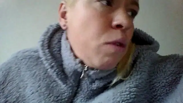 jennyblondeuk online show from 02-01-26, 03:21