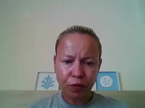 Snapshot of jennyblondeuk chatting on 05-24-26, 04:29 jennyblondeuk online show from 05-24-26, 04:29