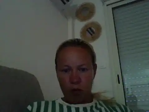 Snapshot of jennyblondeuk chatting on 06-30-26, 07:47 jennyblondeuk online show from 06-30-26, 07:47