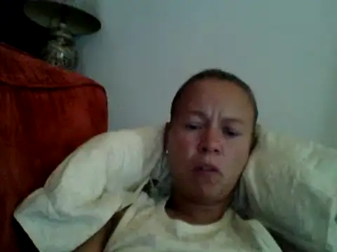 Snapshot of jennyblondeuk chatting on 07-15-26, 05:31 jennyblondeuk online show from 07-15-26, 05:31