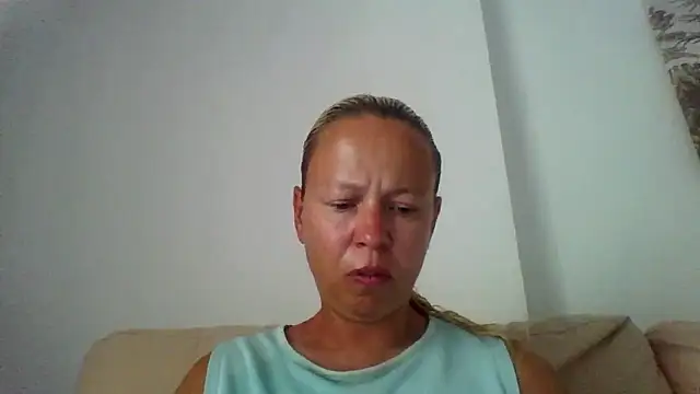 Snapshot of jennyblondeuk chatting on 06-09-26, 04:41 jennyblondeuk online show from 06-09-26, 04:41
