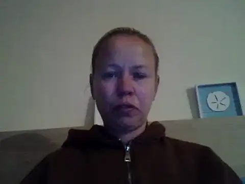 Snapshot of jennyblondeuk chatting on 05-19-26, 07:54 jennyblondeuk online show from 05-19-26, 07:54
