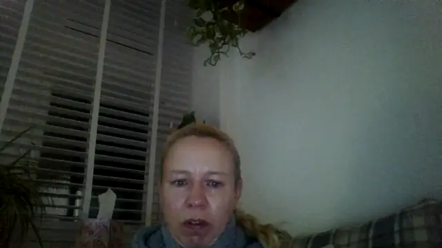 jennyblondeuk online show from 02-18-26, 10:50