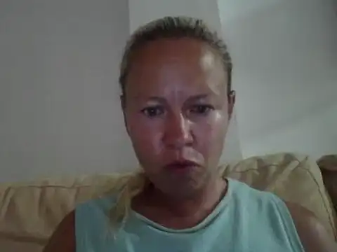 Snapshot of jennyblondeuk chatting on 06-07-26, 08:25 jennyblondeuk online show from 06-07-26, 08:25