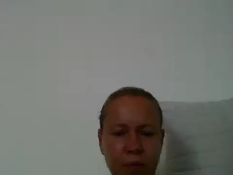 Snapshot of jennyblondeuk chatting on 07-09-26, 02:05 jennyblondeuk online show from 07-09-26, 02:05
