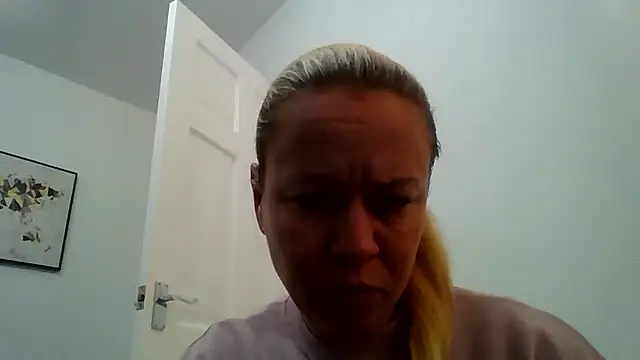 jennyblondeuk online show from 01-09-26, 08:49