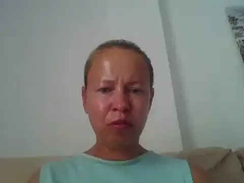 Snapshot of jennyblondeuk chatting on 05-31-26, 03:18 jennyblondeuk online show from 05-31-26, 03:18