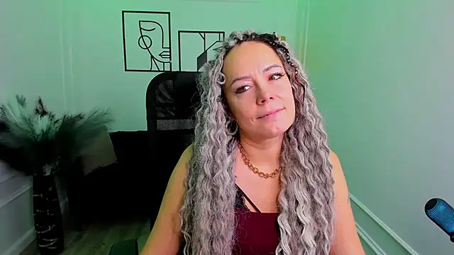 SamanthaReider online show from 01-12-26, 11:17