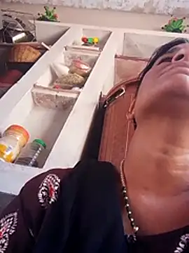 CUTE Ishpa online show from 04-14-26, 06:51