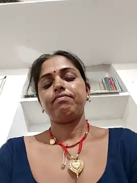 Snapshot of Mahima_rani34 chatting on 06-09-26, 10:44 Mahima rani34 online show from 06-09-26, 10:44