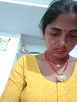 Snapshot of Mahima_rani34 chatting on 05-30-26, 09:53 Mahima rani34 online show from 05-30-26, 09:53