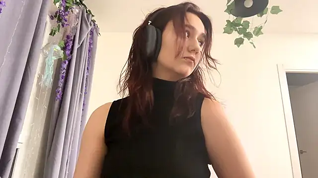 Snapshot of LoftingMumps chatting on 01-06-26, 12:36 LoftingMumps online show from 01-06-26, 12:36