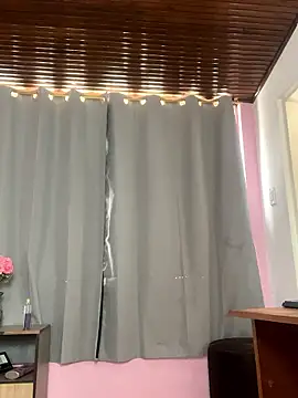 Snapshot of _zoe_bakerr chatting on 01-15-26, 01:47 zoe bakerr online show from 01-15-26, 01:47