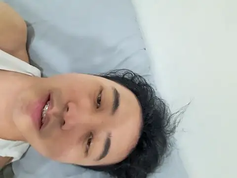 Snapshot of AJIJI1010 chatting on 03-25-26, 07:24 AJIJI1010 online show from 03-25-26, 07:24