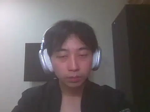 Snapshot of AJIJI1010 chatting on 12-22-25, 06:52 AJIJI1010 online show from 12-22-25, 06:52