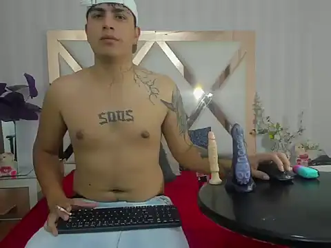 Snapshot of ThomasThund chatting on 01-14-26, 03:59 ThomasThund online show from 01-14-26, 03:59