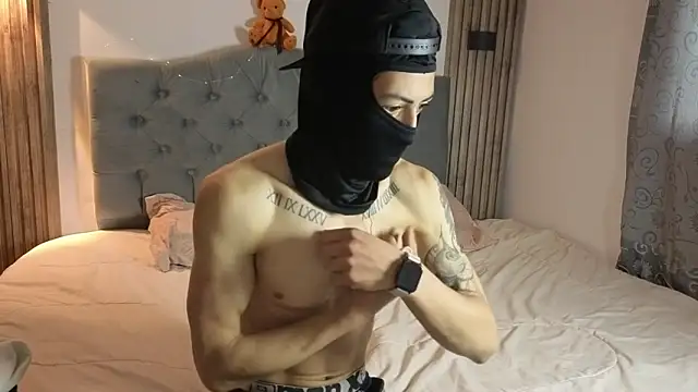 cute emmma online show from 04-18-26, 10:50