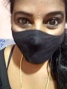 Snapshot of siri_tamiltelugu chatting on 02-16-26, 01:59 siri tamiltelugu online show from 02-16-26, 01:59