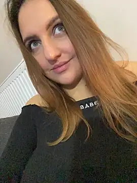 AliceAlicee online show from 12-22-25, 01:17