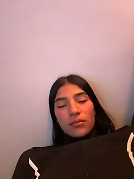 Snapshot of Ema_Rose_ chatting on 06-25-26, 05:12 Ema Rose online show from 06-25-26, 05:12