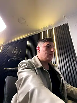 Agustindelarosa  online show from 12-20-25, 09:39
