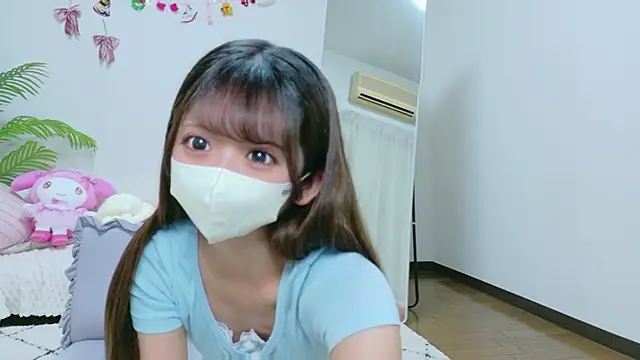 Snapshot of Kiki-jpn chatting on 06-11-26, 01:52 Kiki-jpn online show from 06-11-26, 01:52