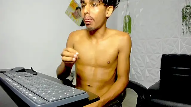 danny hot23  online show from 04-18-26, 07:07