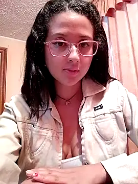Snapshot of SweetDeya chatting on 05-21-26, 10:40 SweetDeya online show from 05-21-26, 10:40