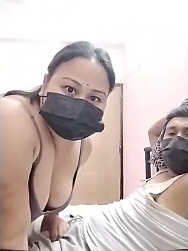 Snapshot of DesiSeductress chatting on 02-01-26, 03:43 DesiSeductress online show from 02-01-26, 03:43