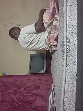 Snapshot of yourburget chatting on 03-02-26, 10:38 yourburget online show from 03-02-26, 10:38