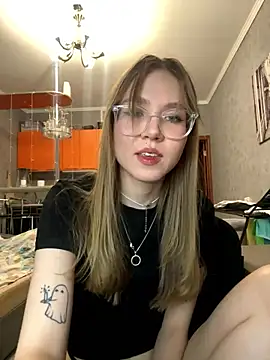 Lilpiks online show from 01-08-26, 01:17