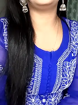 Deshi bhabhi143 online show from 07-08-26, 12:50