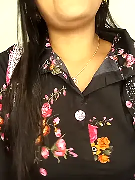 Deshi bhabhi143 online show from 04-12-26, 07:00