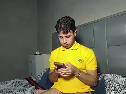 Snapshot of MAXIMILAINO-XXX chatting on 02-05-26, 12:06 MAXIMILAINO-XXX online show from 02-05-26, 12:06