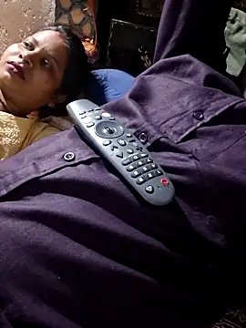 Radhacpl9528 online show from 03-09-26, 04:43