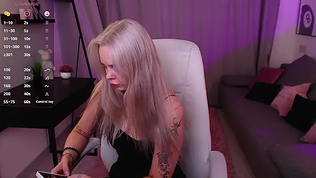 Leslie Caronn online show from 02-11-26, 08:25