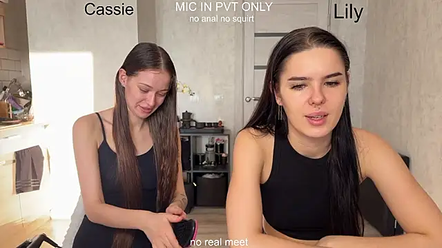 Snapshot of girls_secrets chatting on 02-11-26, 11:21 girls secrets online show from 02-11-26, 11:21