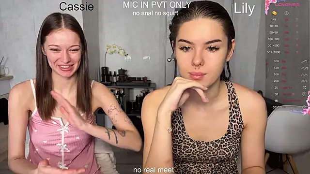 Snapshot of girls_secrets chatting on 02-27-26, 10:04 girls secrets online show from 02-27-26, 10:04